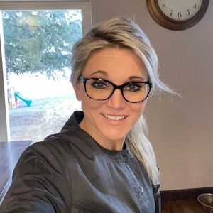 Meet your Posher, Kerri